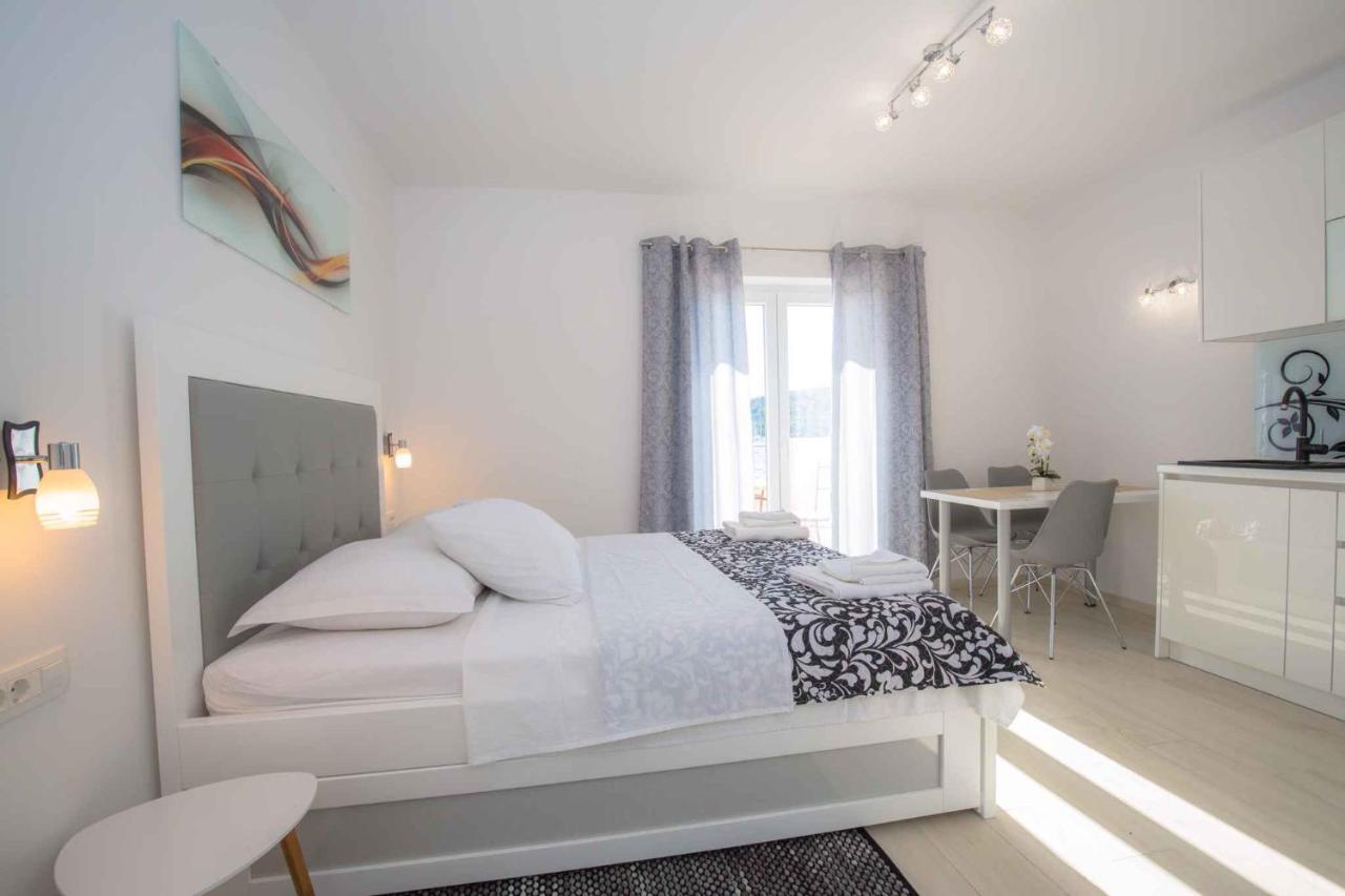 Apartments In Rogoznica 40364 Bagian luar foto